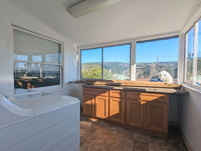 4736 Meldon Ave — Photo 19