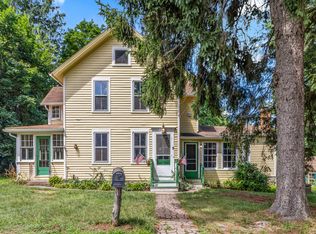 9 School Ln, Chester, CT 06412