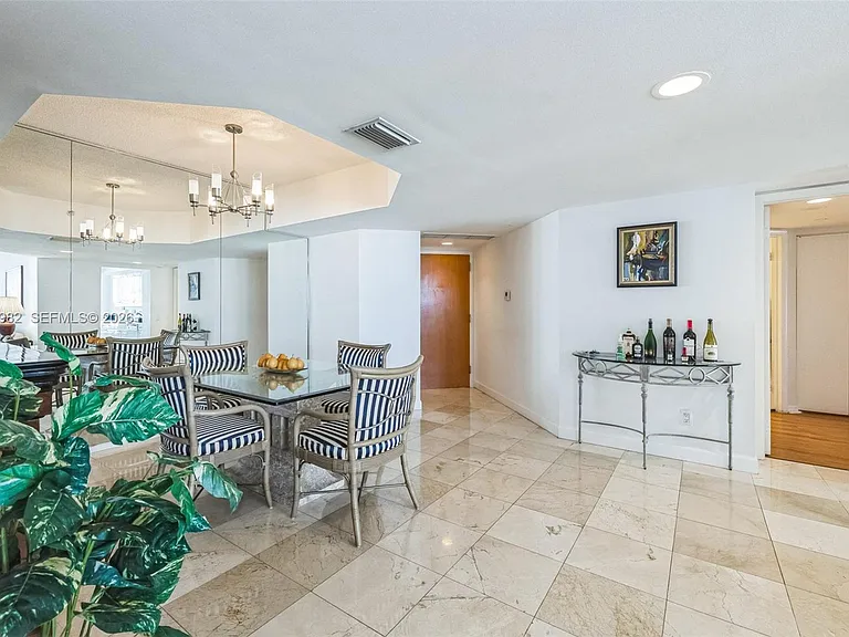 21205 Yacht Club Dr #1802 — Photo 8