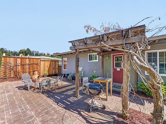 4th image of 1585 San Andreas Rd