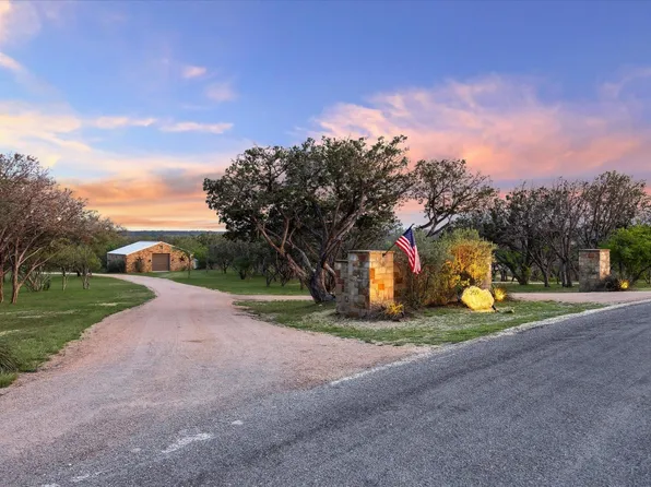 259 Chimney Cove Drive, Marble Falls, TX 78654
