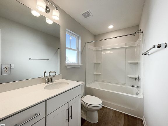 3rd image of 609 Columbus Cir Lot 31