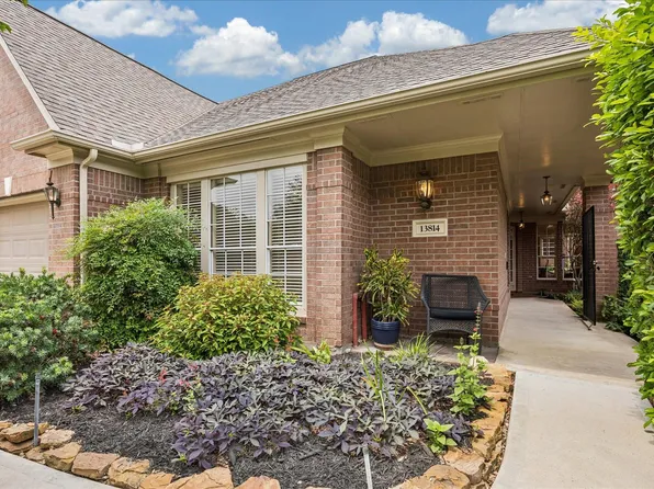 13814 Aspen Cove Dr, Houston, TX 77077