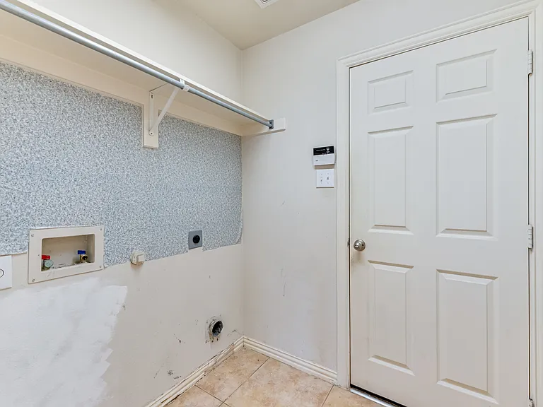 2517 Indian Hills Dr — Photo 22