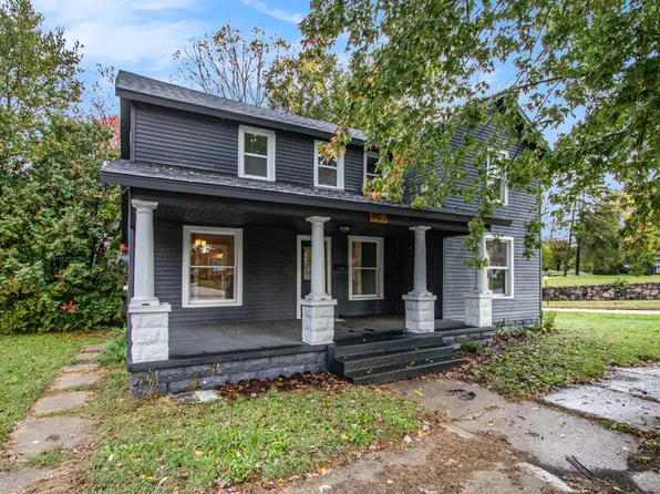 402 Michigan Ave, Dowagiac, MI 49047