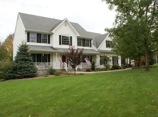 8 Arrow Ct, Flanders, NJ 07836