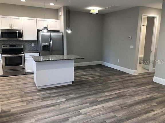 5th image of 101 2nd Ave N #102