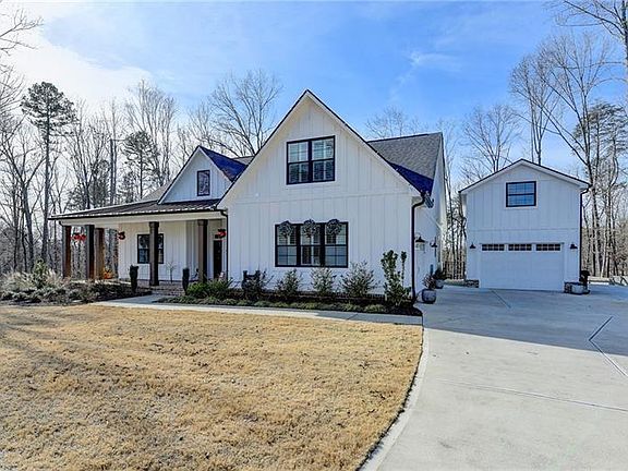 2nd image of 165 Birmingham Rd