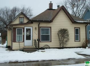 209 S 9th St, Cherokee, IA 51012