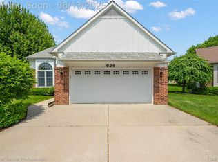 634 Eastway Cir #20, Lapeer, MI
