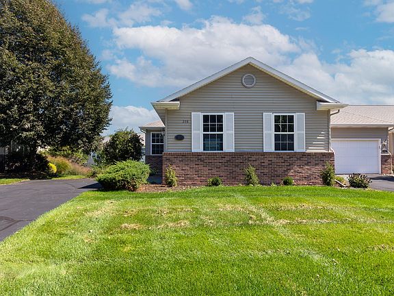 2nd image of 318 Barrington Cir