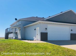 3107 8th St NE, Minot, ND 58703