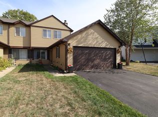 2823 Dorothy Dr, Aurora, IL 60504