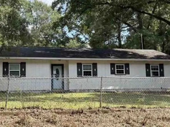 420 Deerfoot Ln, Cantonment, FL 32533