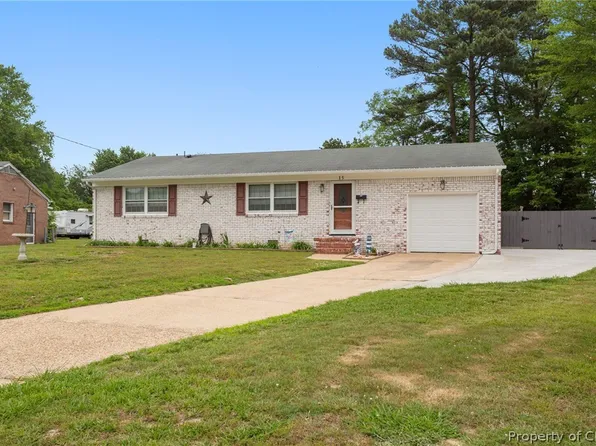 15 Evelyn Dr, Newport News, VA 23602