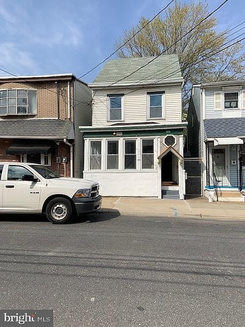 1st image of 303 Essex St