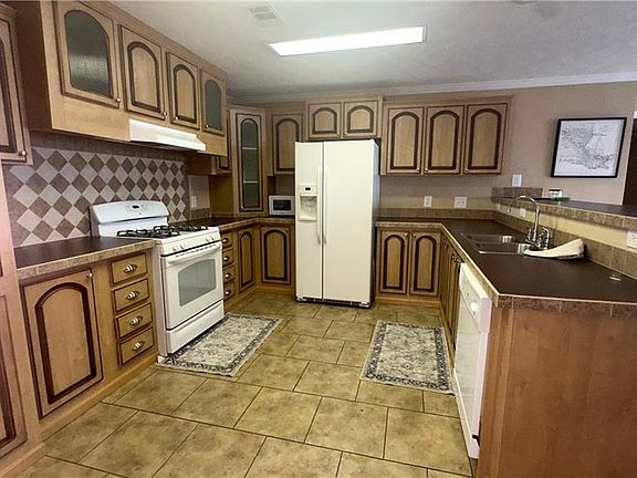 5th image of 1535 Avenue B