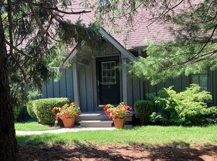 6177 E Lake Rd, Burt, NY 14028