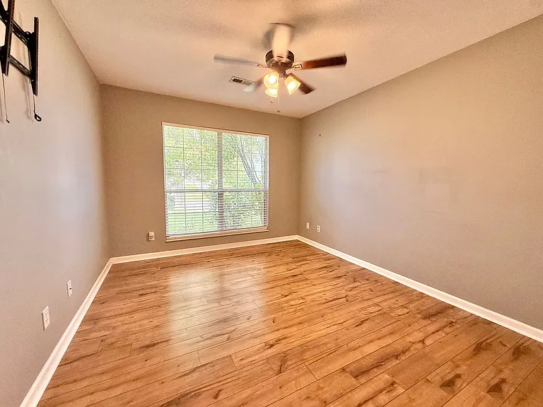 1105 Mercer Dr — Photo 17