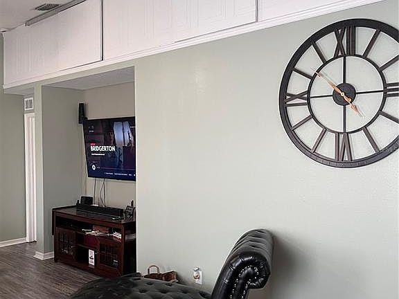 4th image of 8620 Persea Ct