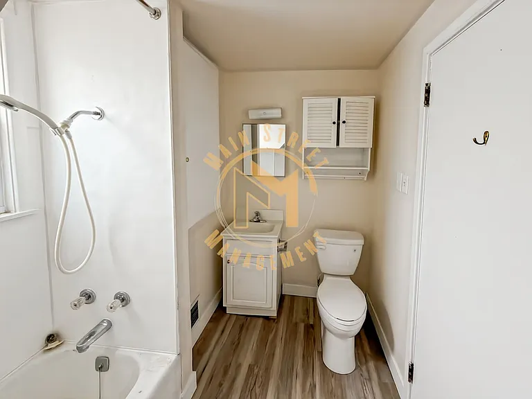 700 Merritt Ave — Photo 10