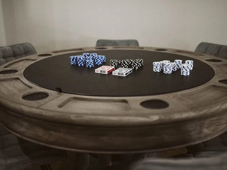 Poker Table
