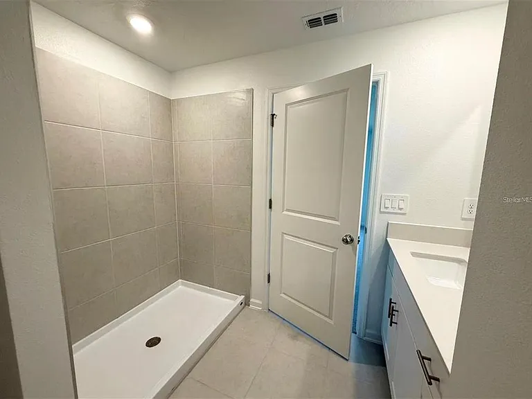 5300 Dagenham Dr — Photo 8