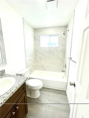 2232 Franklin Ave #B — Photo 15