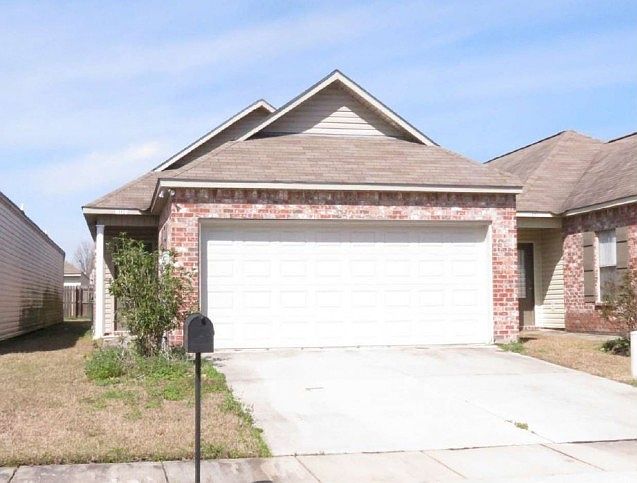 2nd image of 15021 Cranbrook Ct