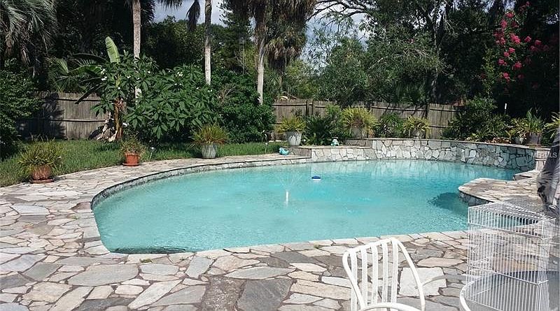 2nd image of 7101 Lawnview Ct