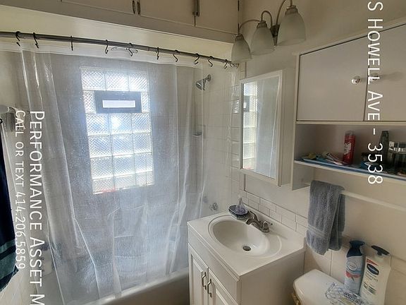 3rd image of 3538-3540 S Howell Ave #3538