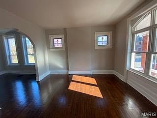 5th image of 5331 Ridge Ave