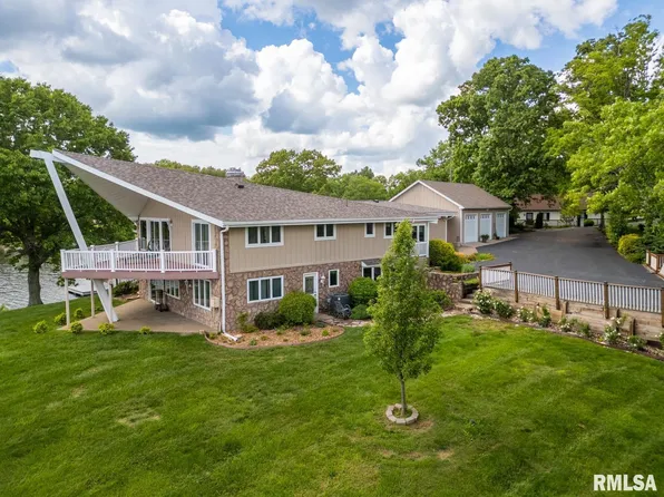 12687 N Shoreland Dr, Marion, IL 62959