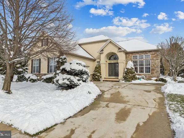 22 Villagio Ct, Cherry Hill, NJ 08003