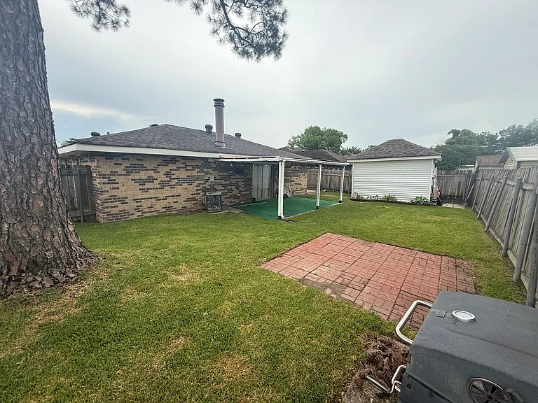 5420 Tusa Dr — Photo 2