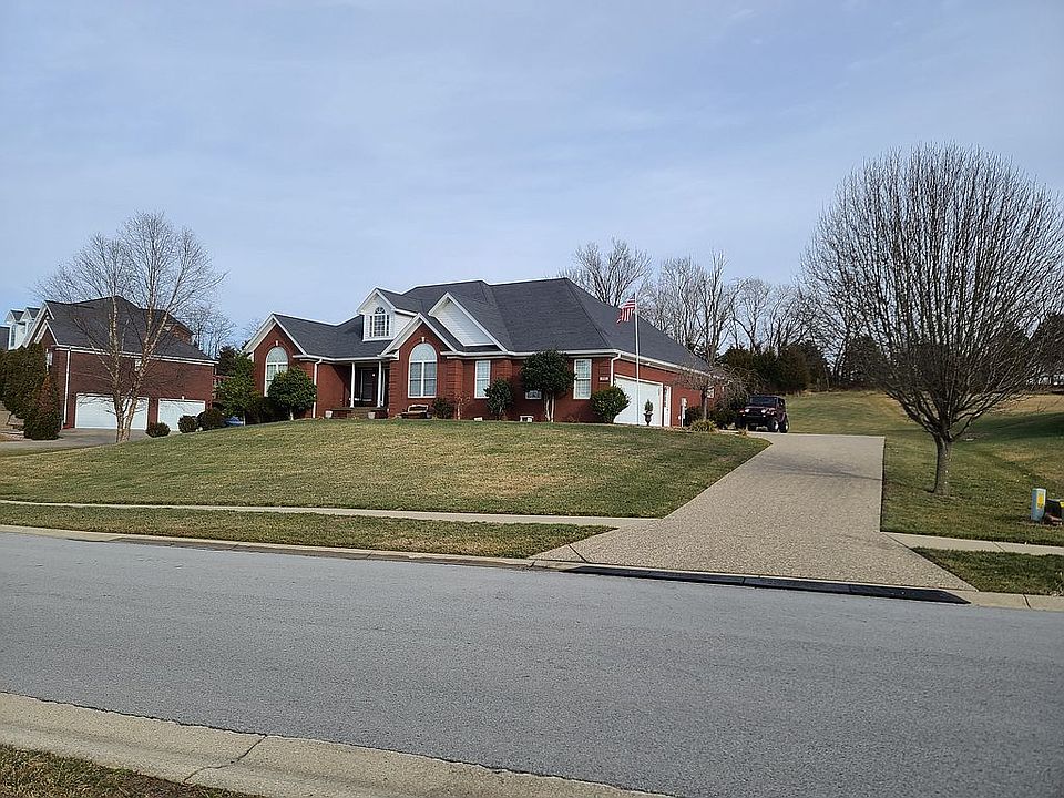 1st image of 795 Oak Creek Dr