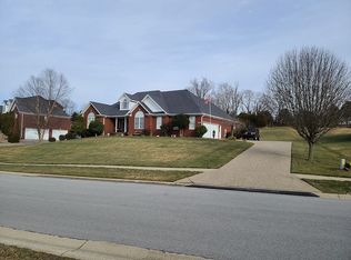 795 Oak Creek Dr, Mount Washington, KY 40047