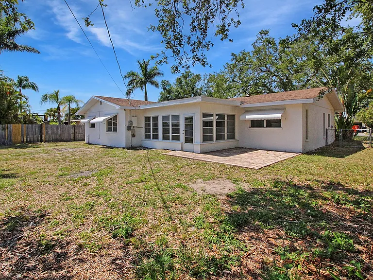 1317 Mango Ave — Photo 16