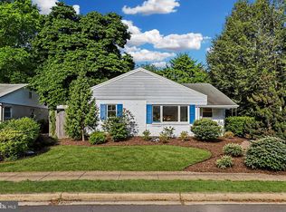 312 S Fenwick St, Arlington, VA 22204