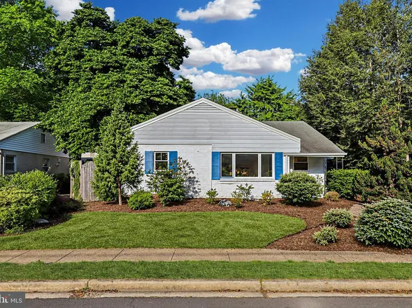 312 S Fenwick St, Arlington, VA 22204