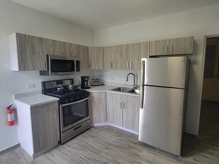 405 Hacienda La Salle #23 — Photo 6