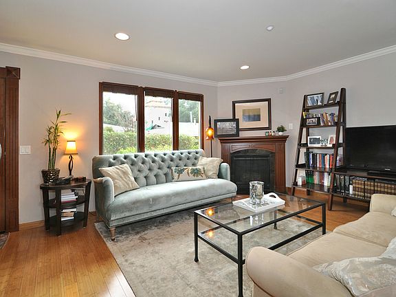 4th image of 2424 Oswego St #3