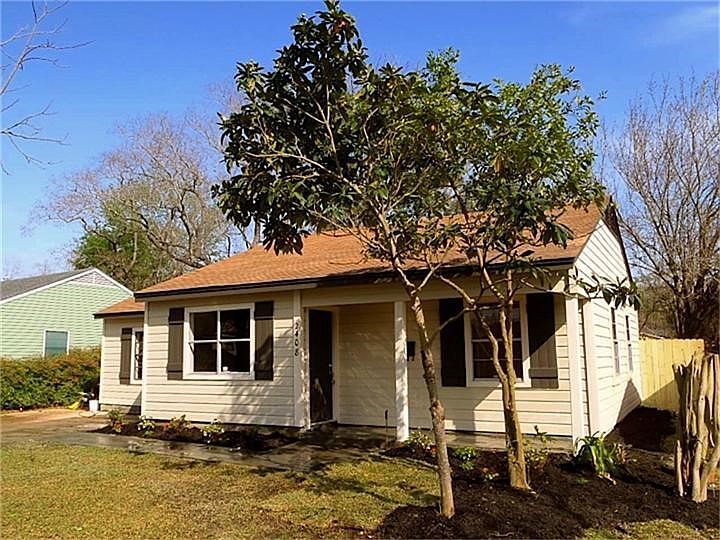 2nd image of 2408 Morningside Ln