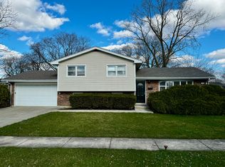 17609 Larkin Ln, Country Club Hills, IL 60478