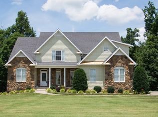 275 Golf Trace Dr, Greeneville, TN 37743