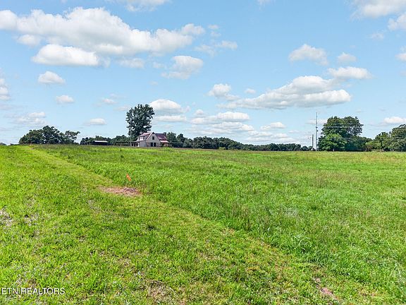 4th image of 2 Pigeon Ridge Rd