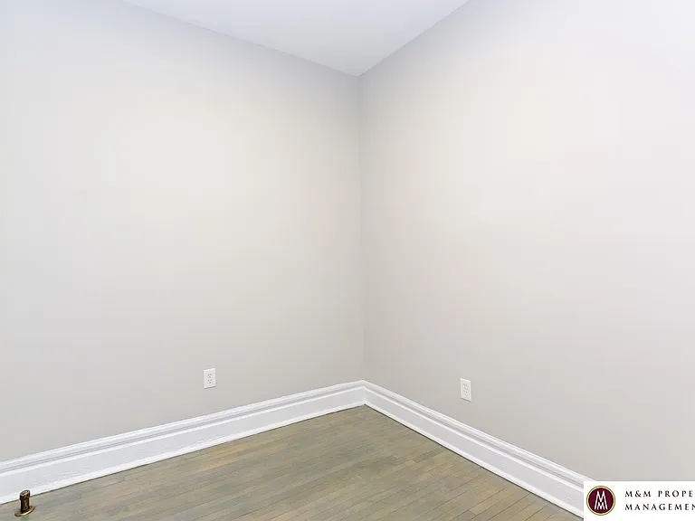 1206 W Lexington St — Photo 29