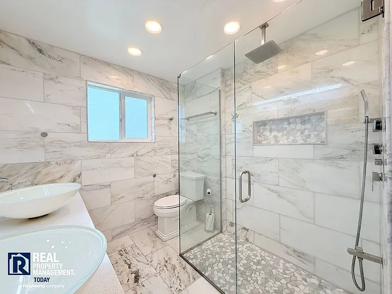 1726 N Jackson Ave — Photo 25