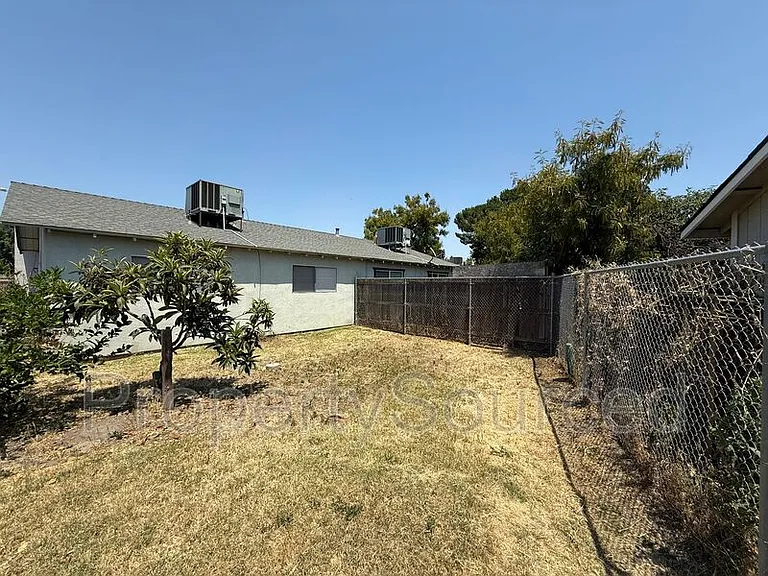 1944 Hickock Ct — Photo 40