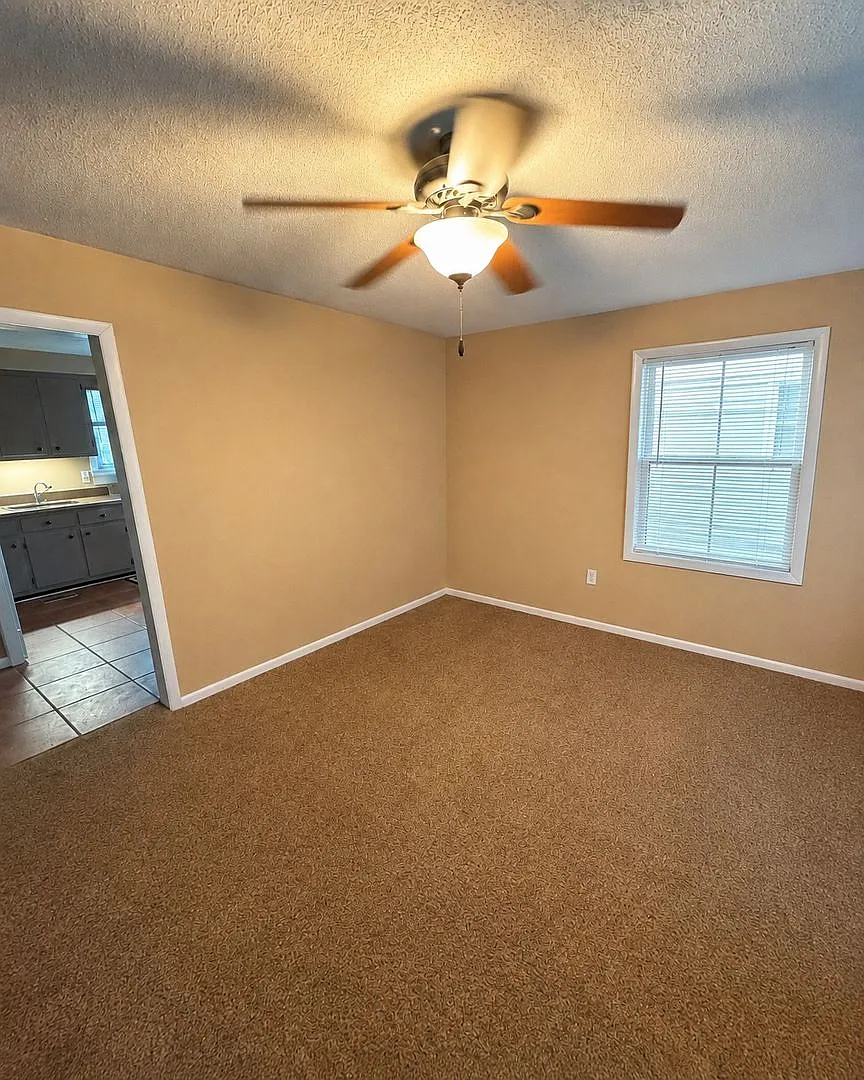 3 Bedroom Brick Home For Rent Near APSU! — Photo 2